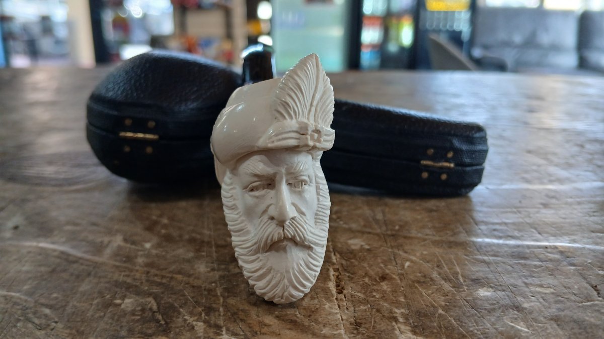 Star Meerschaum Bearded Man