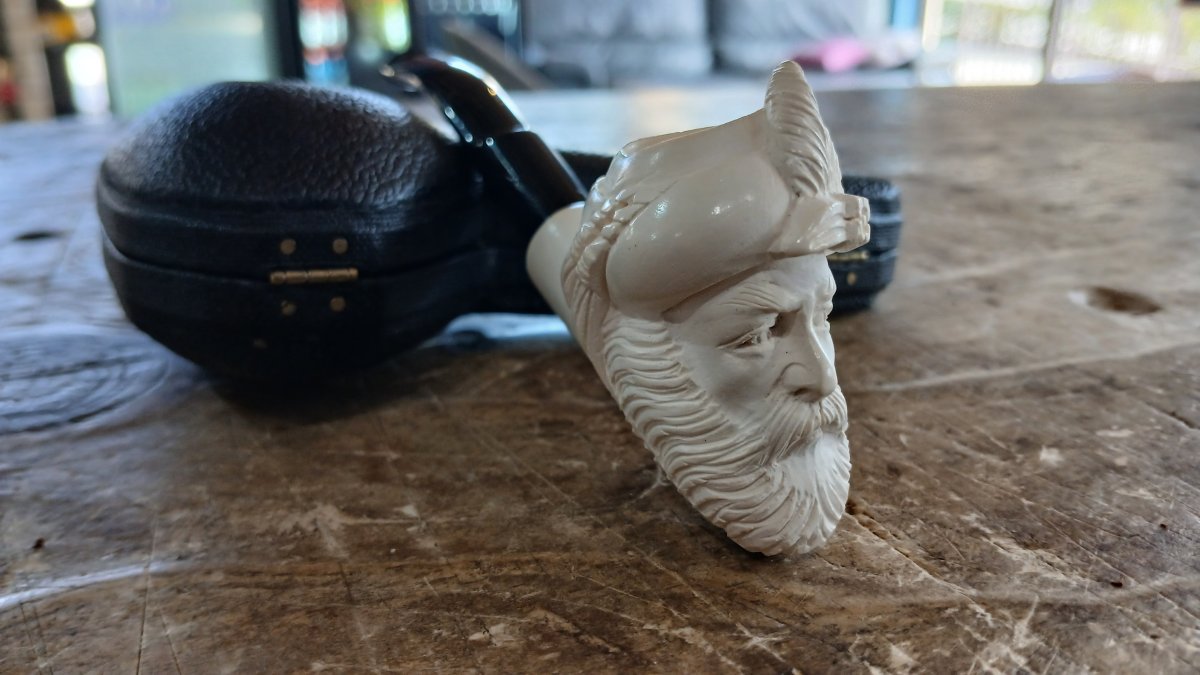 Bearded Man - Extra Image 2