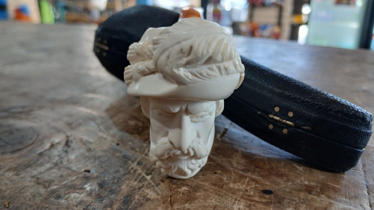 Star Meerschaum Cavalier